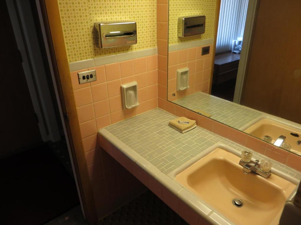 The Wesley Inn Motel Lake Geneva Buitenkant foto